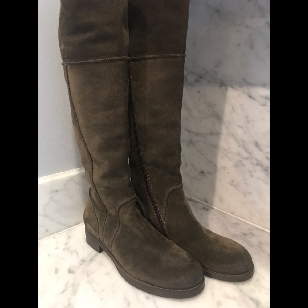 Alberto Fermani Suede Boots.